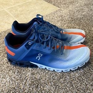 CloudFlow Mens Running Shoes